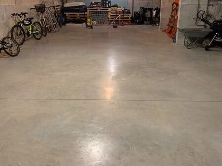 box - espace de stockage - garde meuble