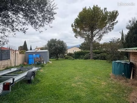 terrain 500 m² aubagne