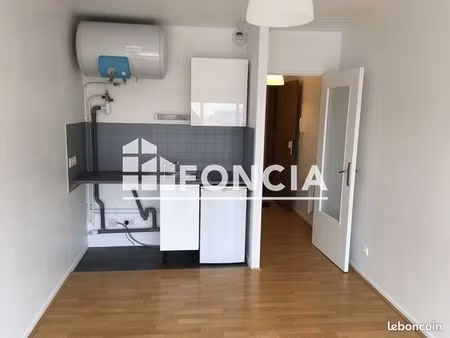 studio 1 pièce 18 m²