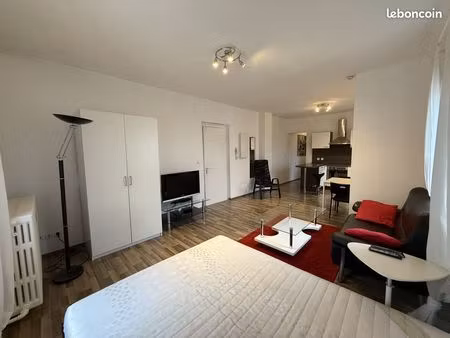 grand studio meublé 38m2