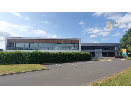 location local commercial