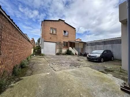 entrepôt - bâtiment commercial