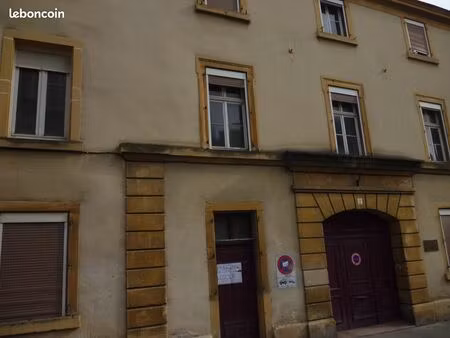 metz centre gare  parking dans cours privée