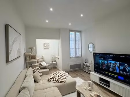 grand appartement t3 63m² - non meuble - cœur de ville sens 89100