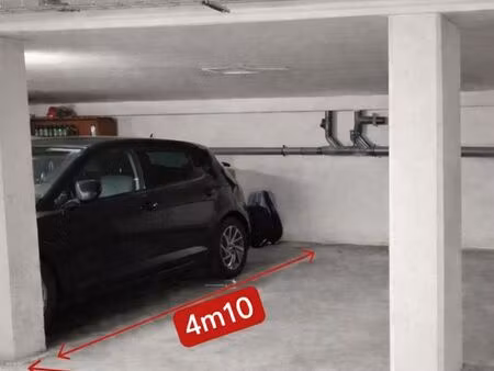 location place de parking sécurisée _ proche gare gagny