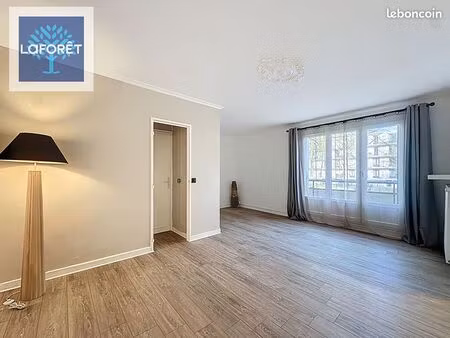 studio 1 pièce 35 m²