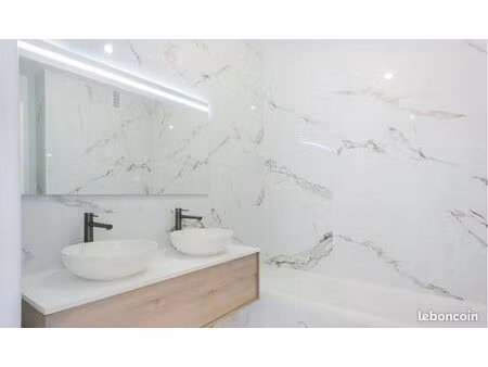 t3 lumineux avec triple exposition – carre d or marseille 8ᵉ