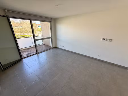 opportunité : pouvourville t2 45m2 résidence récente terrass