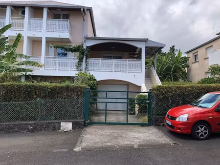 maison mitoyenne t6 sur 2 niveaux avec jardin