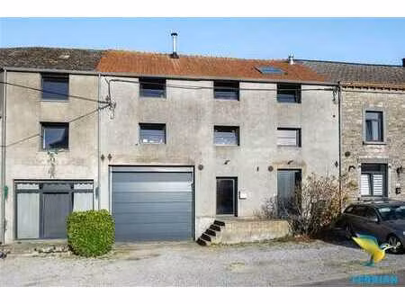 immeuble de rapport avec 2 appartements et un entrepôt