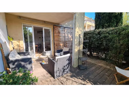 appartement t4 73 m2 jardin  piscine  parking résidence