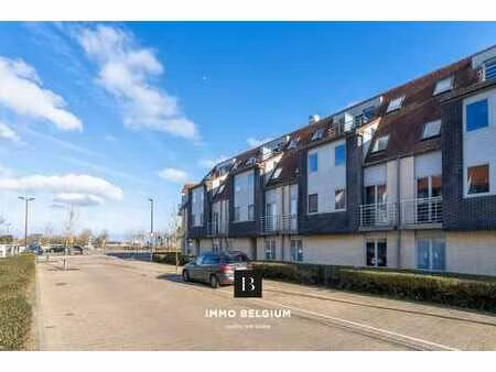 appartement non meublé de 2 chambres avec cour arrière