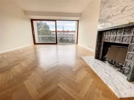magnifique duplex avec parking intérieur inclus
