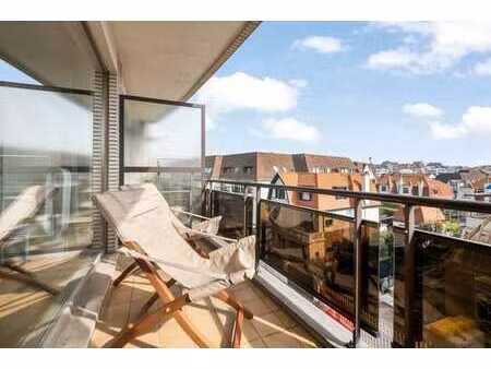 appartement rénové et aménagé avec intelligence  avec un co