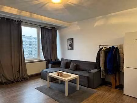 lumineux et spacieux studio.