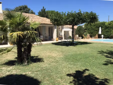 villa de style provençale de 200 m2 environ  8 pièces  garag