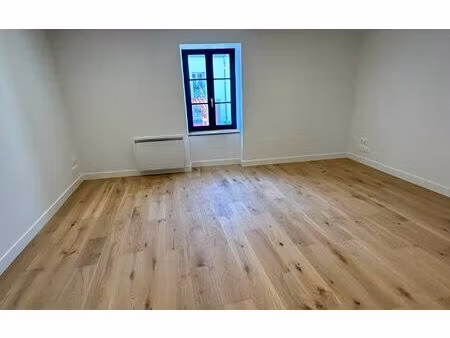 location appartement  76 m² t-4 à batz-sur-mer  990 €