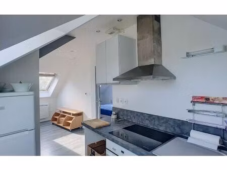 location appartement  m² t-2 à tours  560 €