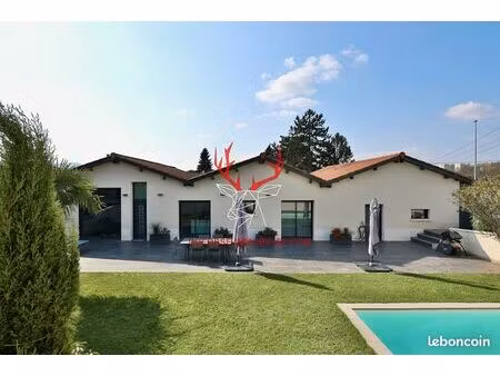 villa 6 pièces 184 m²