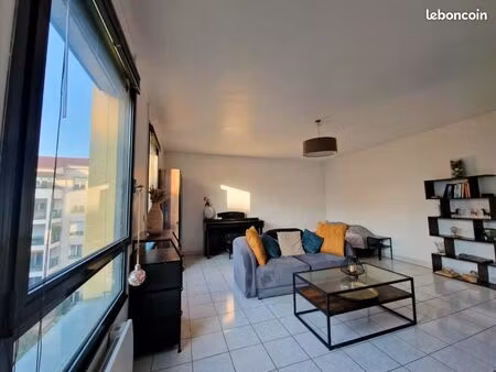 grand t1 38m2 - hôpital croix rousse - non meublé