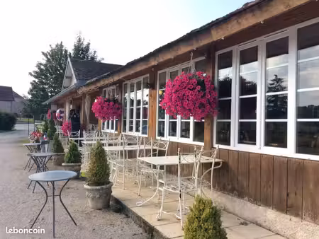 local commercial 2172 m² bonboillon