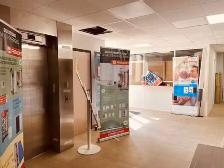 vente bureaux 1 200 m²