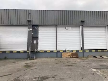 location entrepôt 190 m²