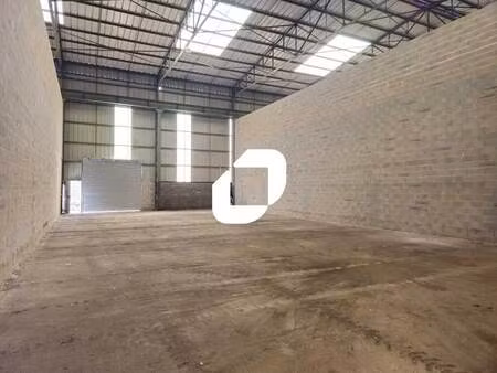 vente local d'activités 423 m²