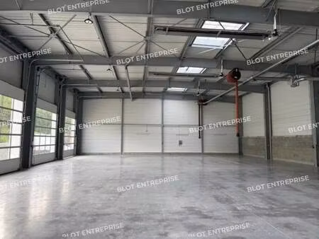 vente local d'activités 1 006 m²