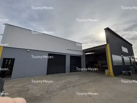 vente local d'activités 135 m² à 375 m²