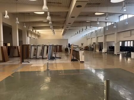 vente local d'activités 3 628 m²