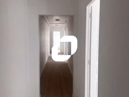 vente local d'activités 2 300 m²