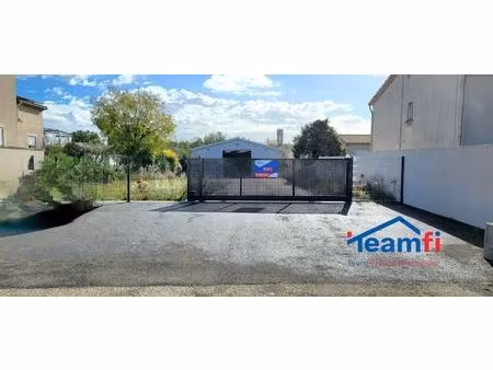 vente local d'activités 592 m²