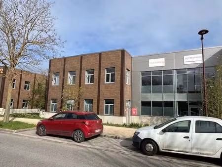 location bureaux 600 m²