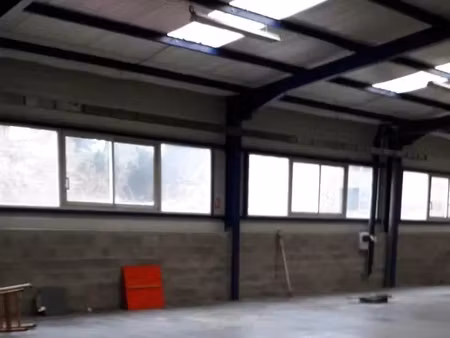 location entrepôt 270 m²