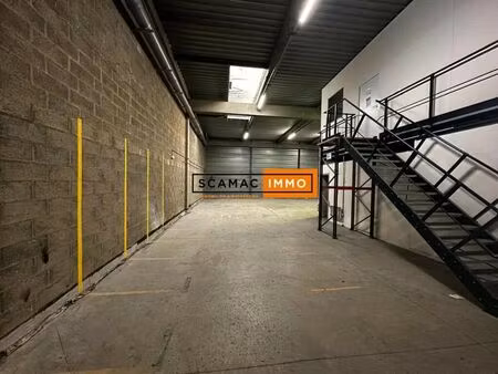 location bureaux 437 m² à 553 m²
