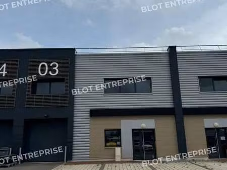 location entrepôt 343 m²