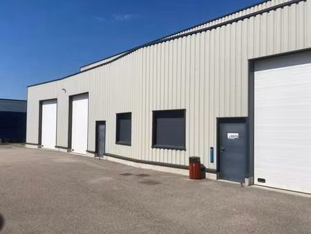 location entrepôt 799 m²