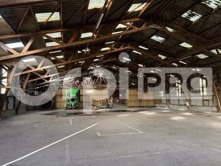 vente entrepôt 1 850 m²