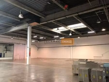 location entrepôt 547 m²