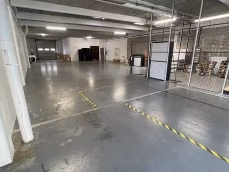 location entrepôt 807 m²
