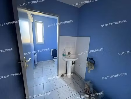 location entrepôt 450 m²