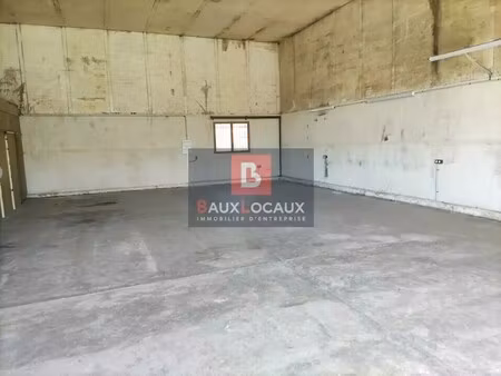 location entrepôt 167 m²