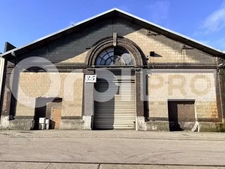 location entrepôt 1 129 m²