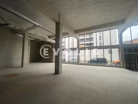 vente local d'activités 210 m² à 2 287 m²