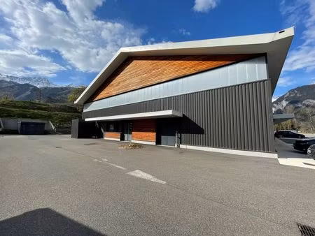 location local d’activités bourg-saint-maurice 73700 398m²
