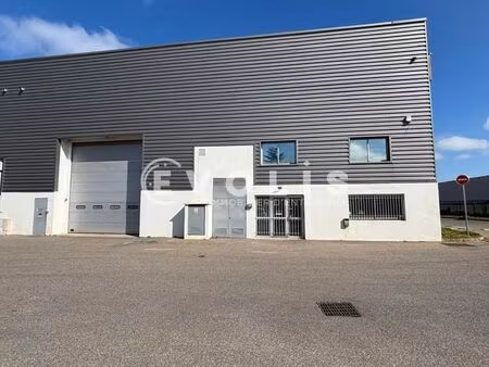location local d’activités chassieu 69680 1260m²