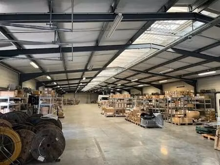 location local d’activités criquebeuf sur seine 27340 1451m²