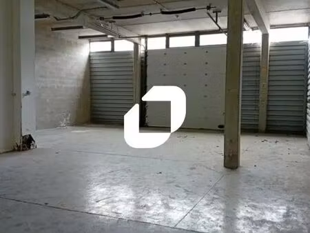 location local d'activités 235 m² à 529 m²