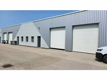 location local d’activités longvic 21600 136m²